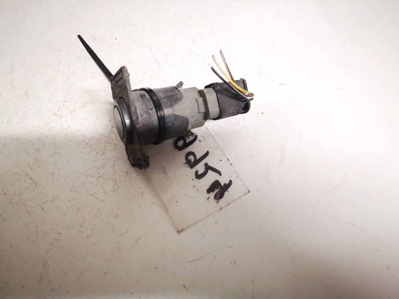 6989207 BMW 5-Series 2006 Puskurin pysäköintitutkat - TAKANA - Thumbnail 2