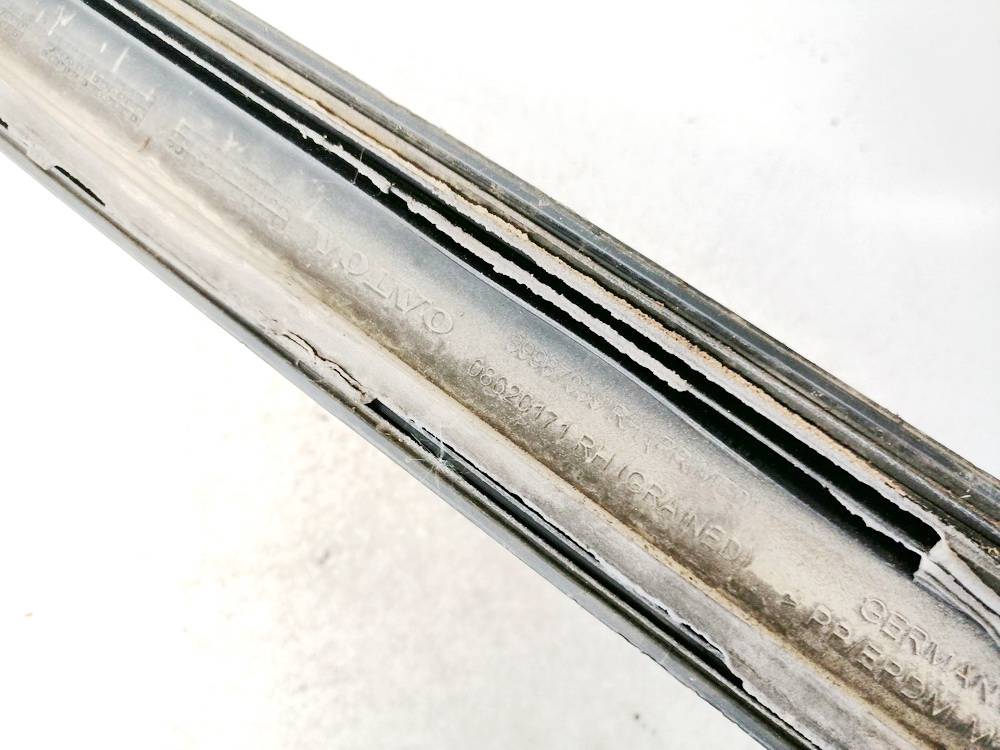 08620171 Volvo V50 2005 Durvju ārējais molding - AIZMUGURE PA LABI - Thumbnail 3