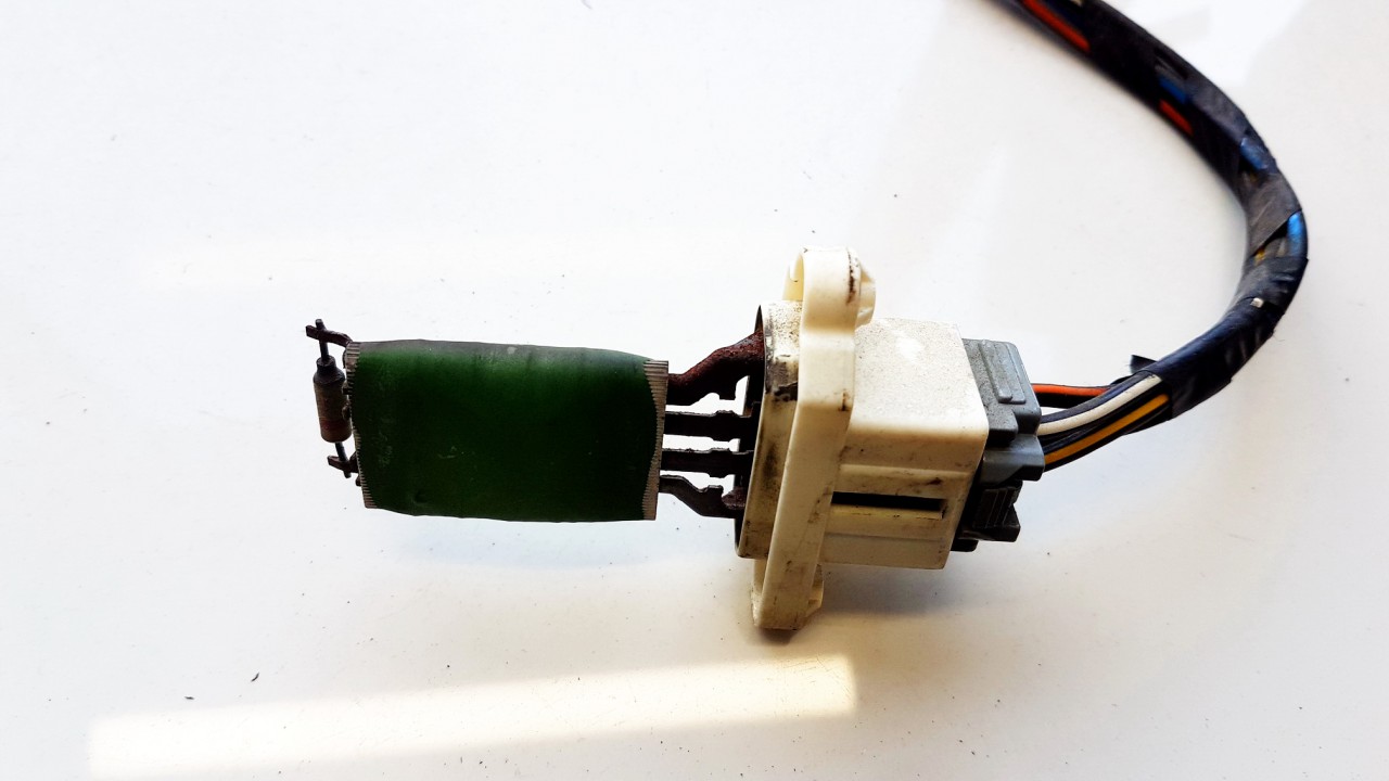 12790 USED Heater Resistor (Heater Blower Motor Resistor) Ford Focus 2004 EIS01004148 Used