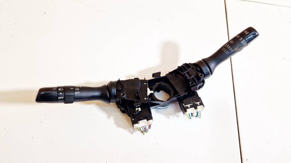 17F100 Toyota Yaris 2006 Turn Indicator and wiper stalk switch