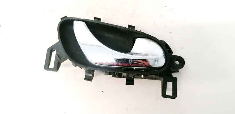 806704EA0A Nissan Qashqai 2015 Door Handle Interior - FRONT RIGHT