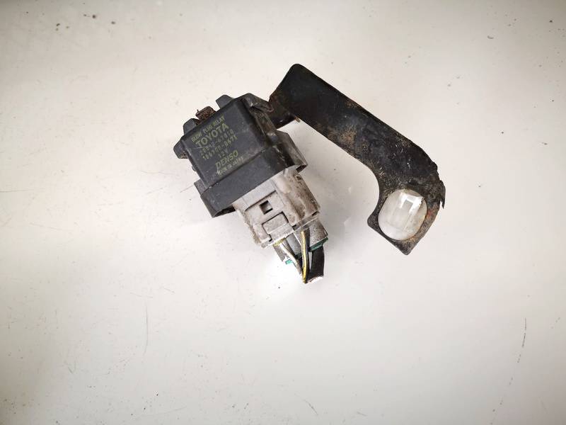 2861067010 Toyota Yaris Verso 2005 Glow plug relay