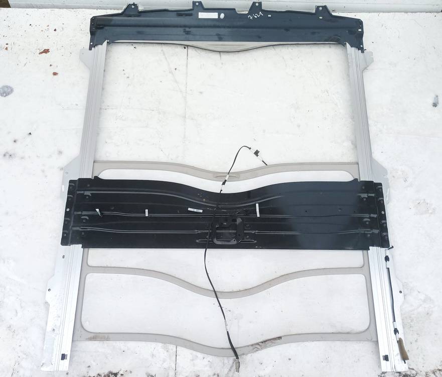 Nissan Cube 2010 Люк