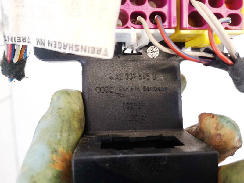 4A0937545D Audi 100 1994 Connector - Thumbnail 3