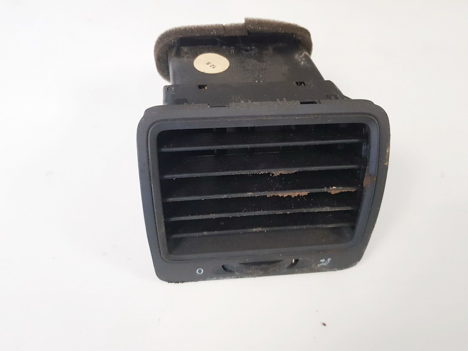1K0819709 Volkswagen Golf 2003 Dash Vent (Air Vent Grille)