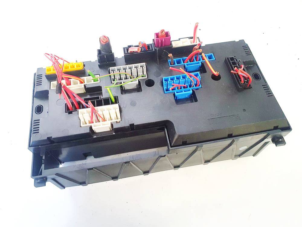 923442101 BMW 5-Series 2011 Fuse box - Thumbnail 3