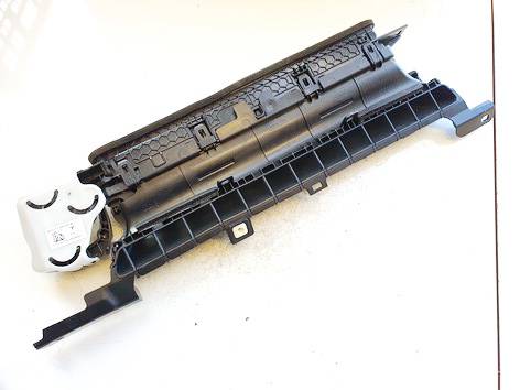 111159700B Tesla Model Y 2023 Air Intake Panel