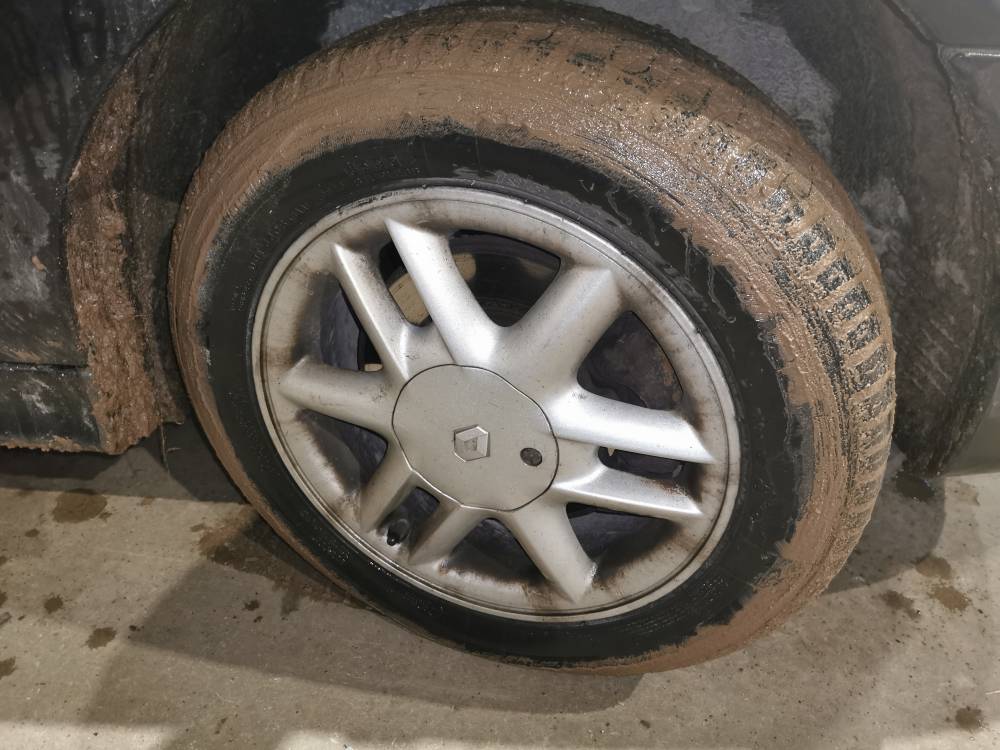 4X100 Renault Scenic 2002 Komplet Kół Zimowych R15