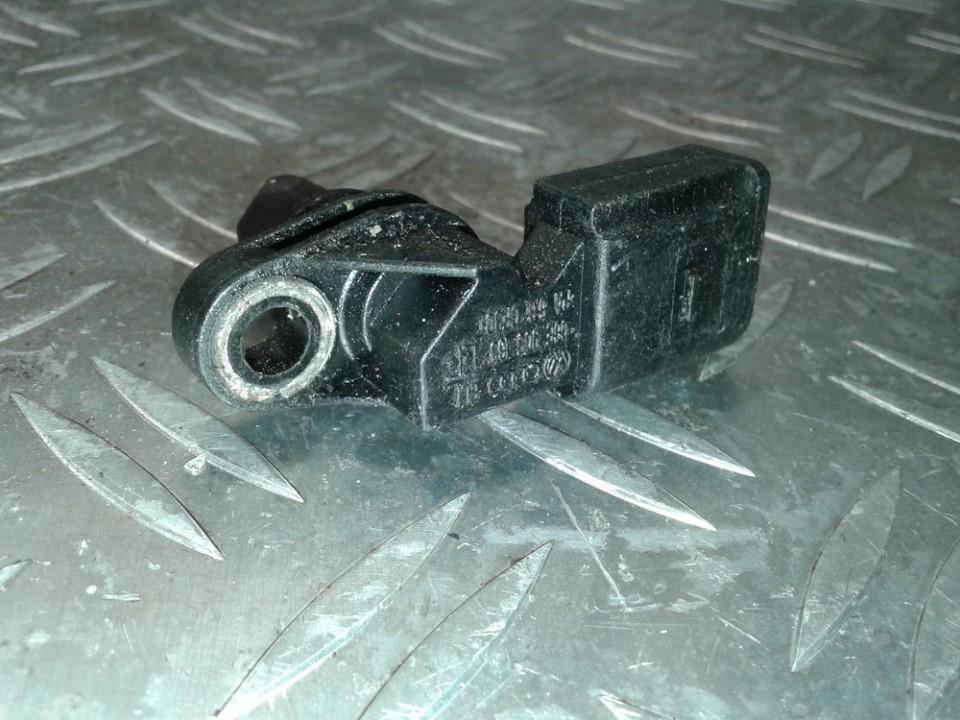 07L905163 Camshaft Position Sensor Compatible With Audi A4 A5 A6 Q5 Q7 TT