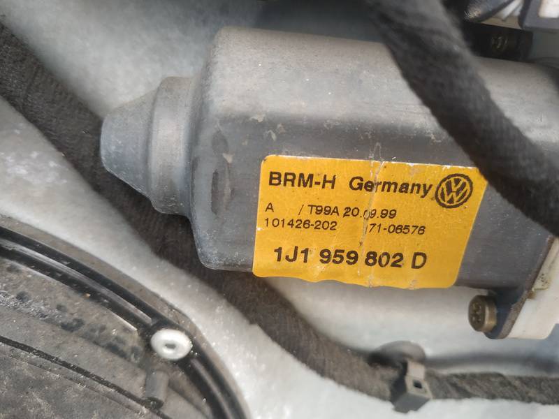 1J1959802D Volkswagen Bora 1999 Window Motor - FRONT RIGHT - Thumbnail 2