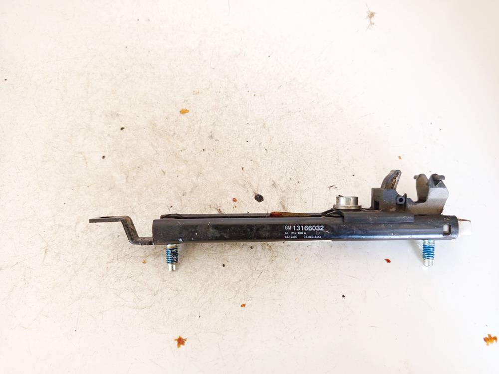 13166032 Opel Astra 2005 Seat belt adjustment rail - FRONT LEFT