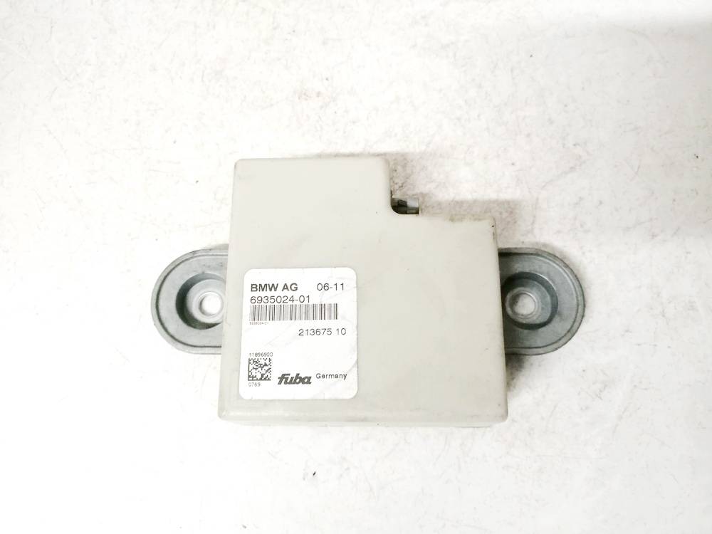 693502401 BMW 5-Series 2006 Antenna Module Unit