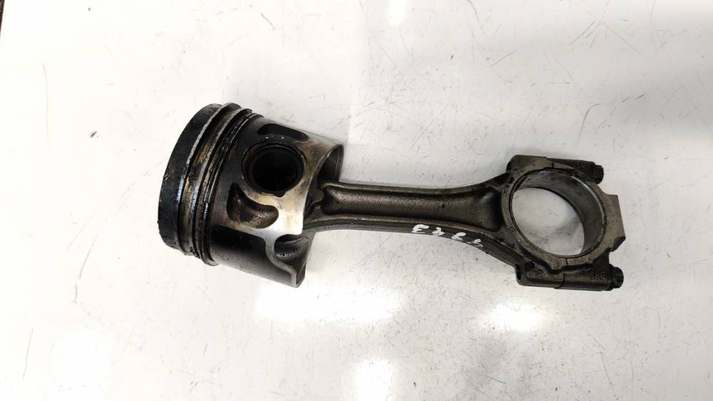 038G Volkswagen Caddy 2007 Stumoklis su svaistikliu