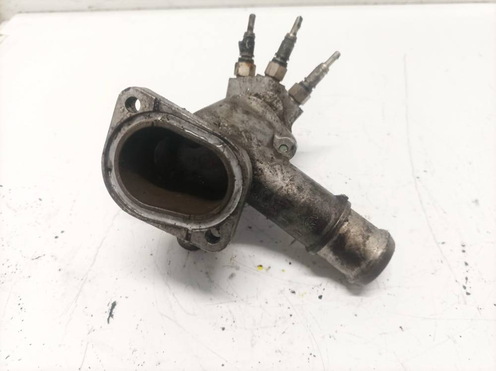 038121133A Volkswagen Passat 2004 Heater thermal valve(valve heater, Coolant Heater) - Thumbnail 3
