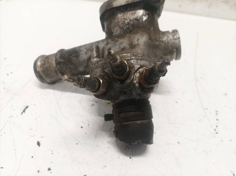 038121133A Volkswagen Passat 2004 Heater thermal valve(valve heater, Coolant Heater) - Thumbnail 2