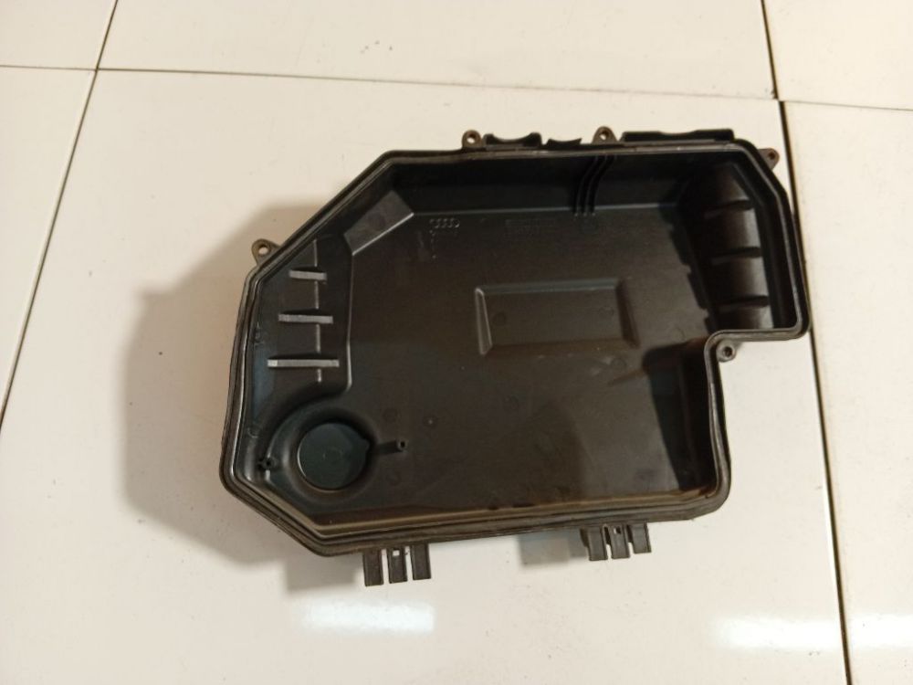 4F1907613 Audi A6 2005 Fuse Box Cover - Thumbnail 2