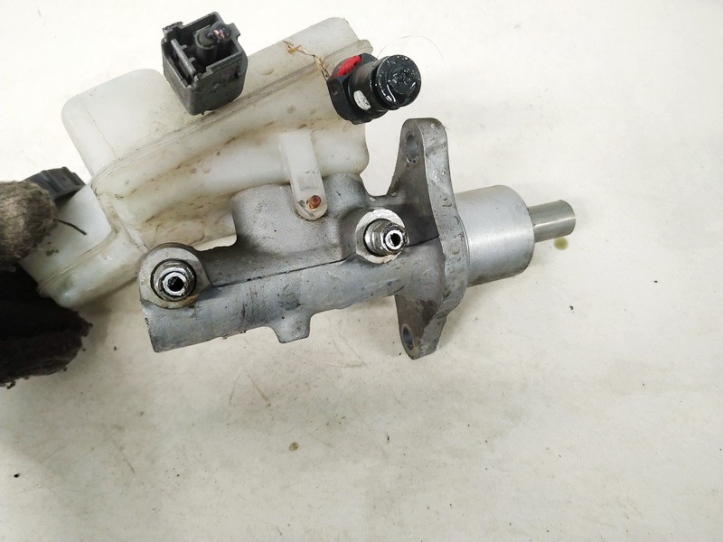 used used Brake Master Cylinder Mazda 3 2010 1.6L EIS01324190 Used