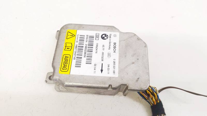0285001681 BMW 3-Series 2004 Airbag crash sensors module
