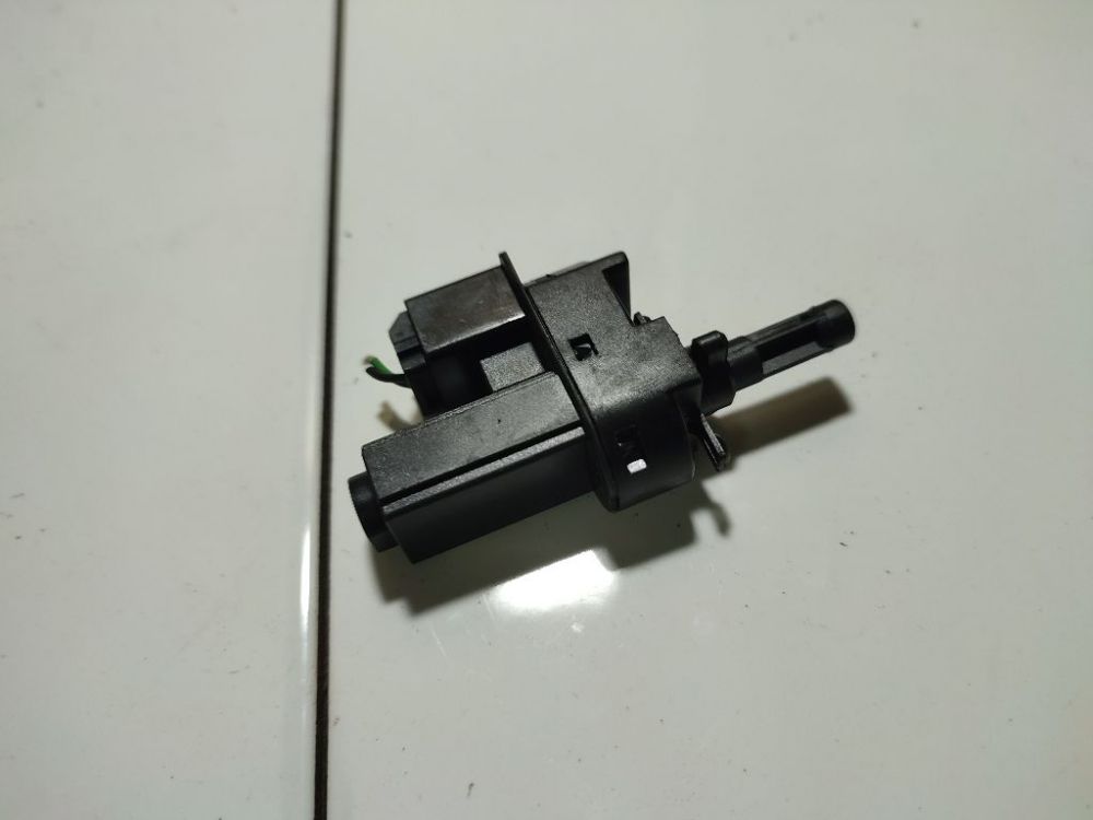 4M5T7C534AA Ford Fiesta 2012 Czujnik świateł hamulca (przekaźnik-klakson)