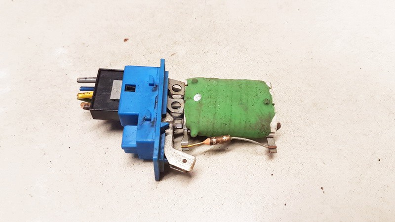 Opel Vectra 2000 Sildītāja pretestība (sildītāja ventilatora motora pretestība)