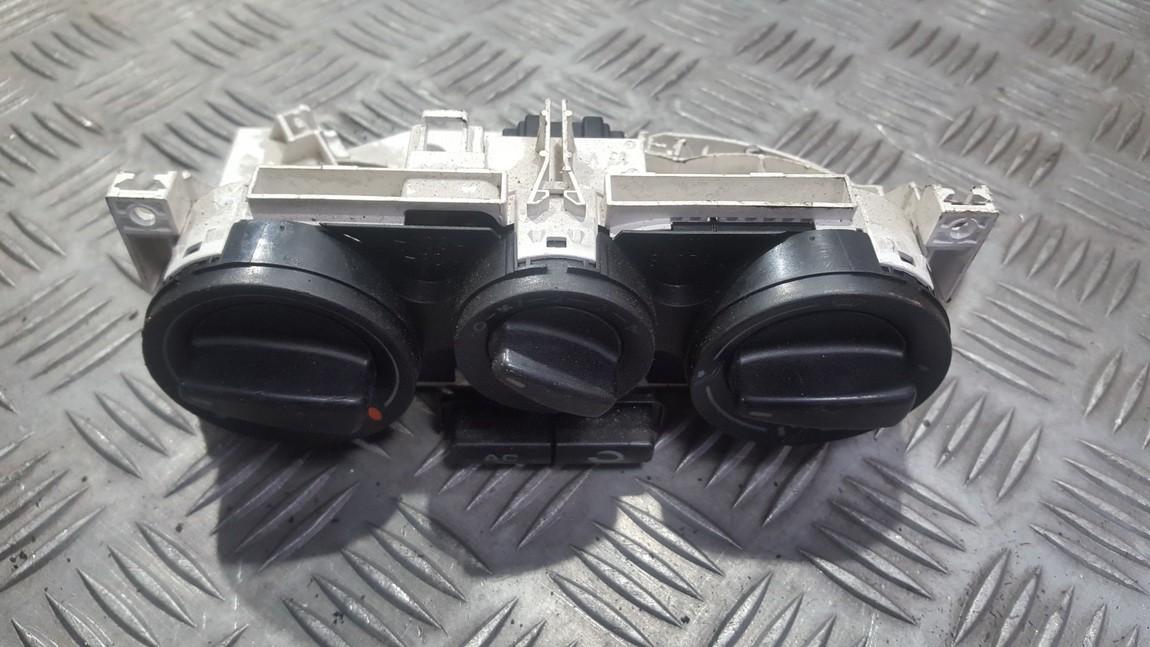 1J0820045G Volkswagen Passat 2000 Climate Control Panel (heater control switches)