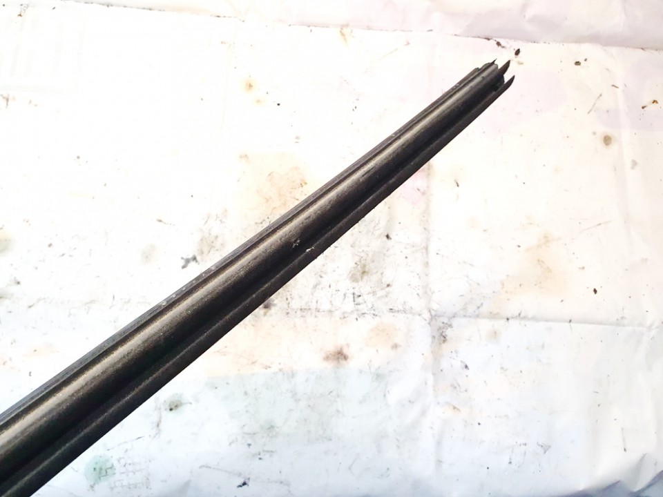 Toyota Avensis 2007 Garniture Avant Fenêtre Côté Gauche - Thumbnail 3