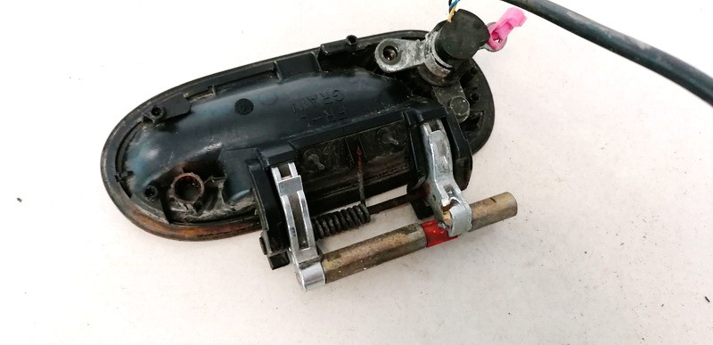 Nissan Almera 2000 Etuoven ulkokahva - EDESSÄ VASEMMALLA - Thumbnail 3