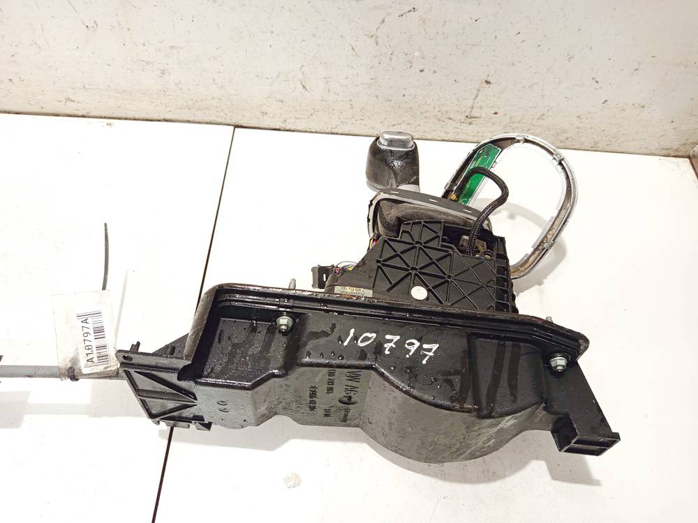 1T1713025J Volkswagen Touran 2004 Gearshift Lever Automatic (GEAR SELECTOR UNIT)