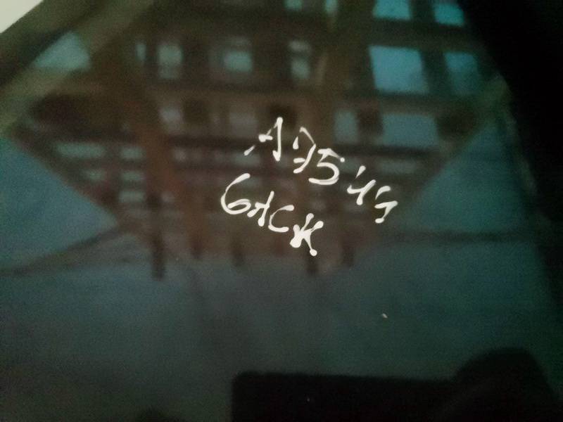 Kia Sorento 2003 Etuoven kolmiolasi - TAKANA VASEMMALLA - Thumbnail 3