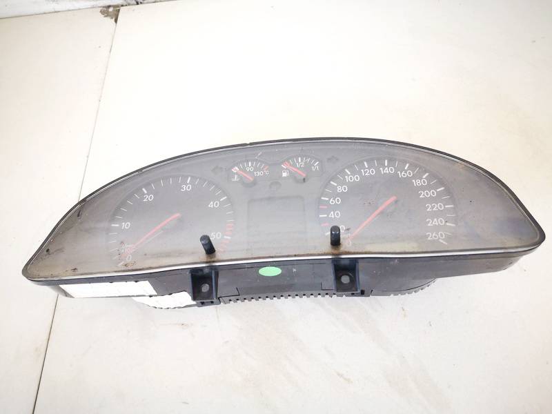 3B0920822A Volkswagen Passat 2000 Speedometers - Cockpit - Speedo Clocks Instrument