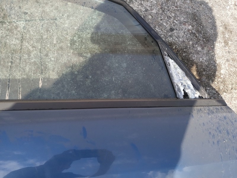 Audi A2 2002 Garniture Avant Fenêtre Côté Droite - Thumbnail 3