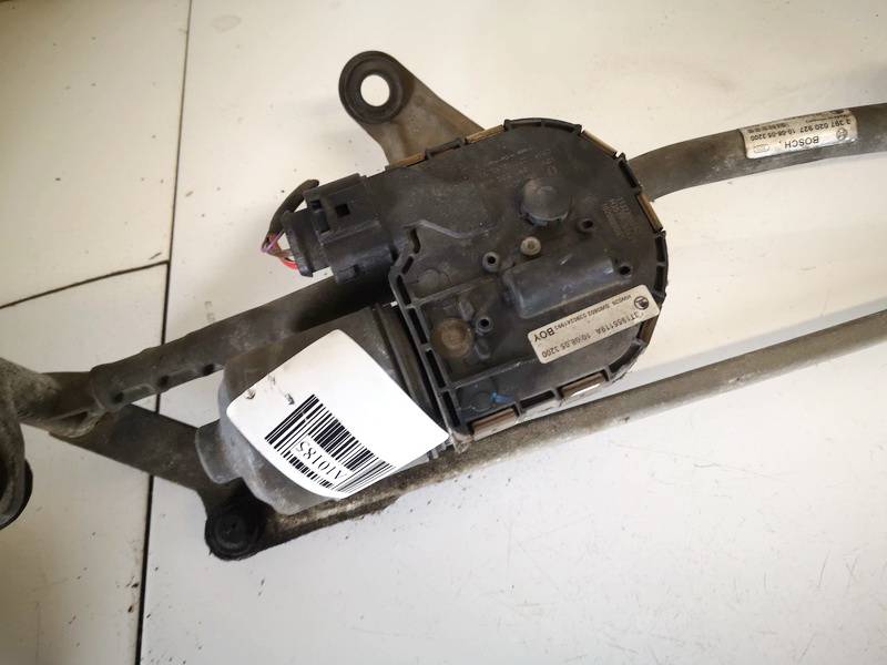 1397220658 Skoda Superb 2011 windscreen front wiper motor - FRONT