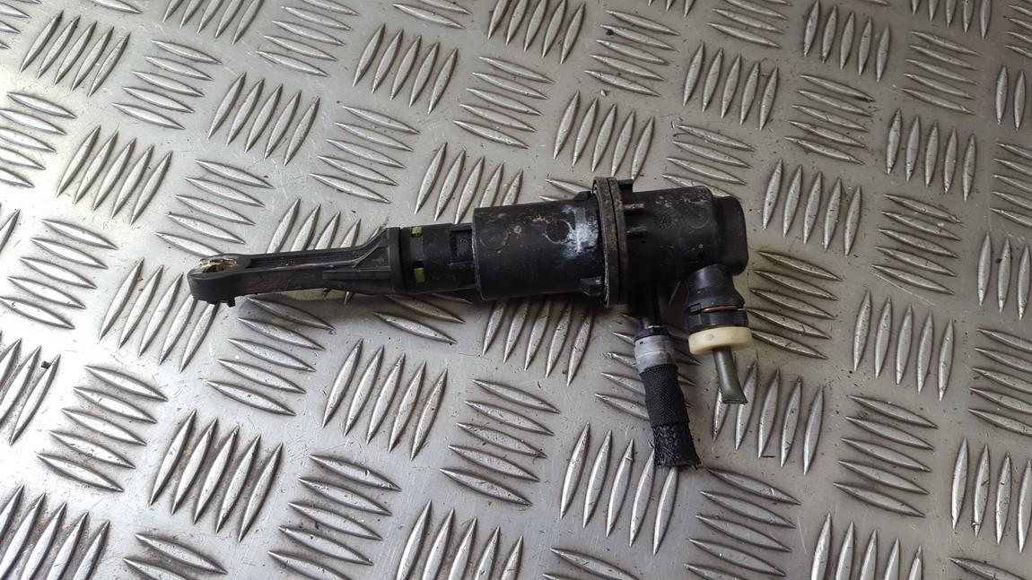 9684249380 USED Master clutch cylinder Peugeot 208 2013 1.2L