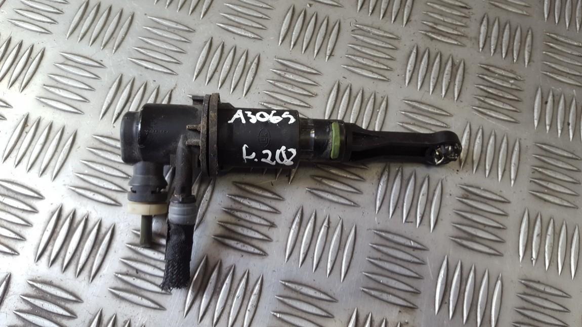 9684249380 USED Master clutch cylinder Peugeot 208 2013 1.2L
