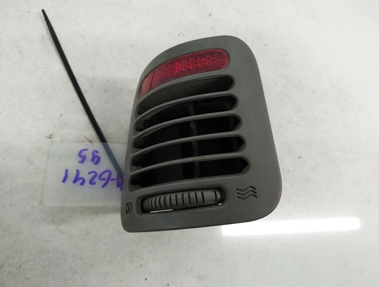 12050ABSPOM Chrysler Voyager 2001 Dash Vent (Air Vent Grille)