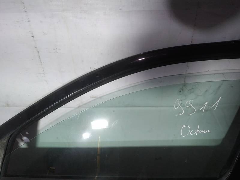 AS2 Skoda Octavia 2013 Oven lasi - EDESSÄ VASEMMALLA