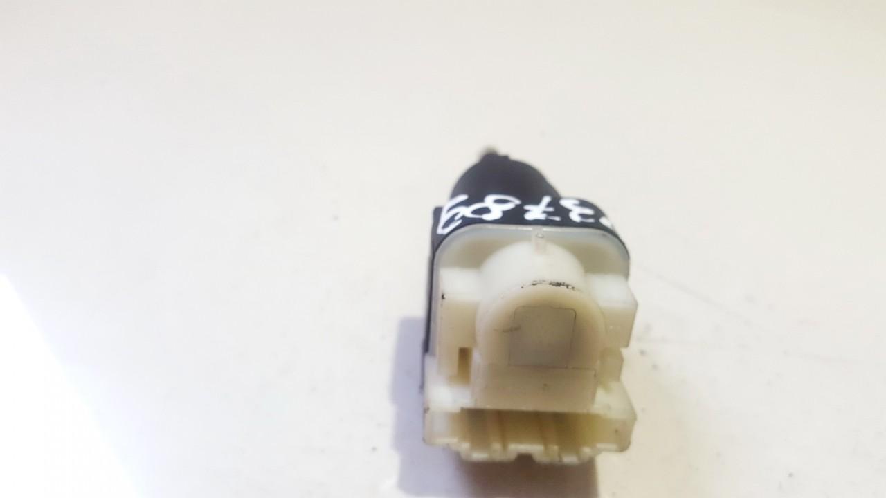 1K2945511 Volkswagen Golf 2004 Jarruvalojen anturi - Thumbnail 2