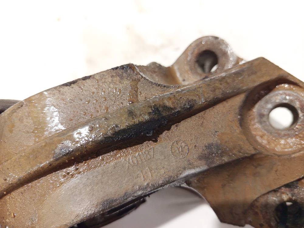 X01187 Opel Antara 2013 Variklio pagalves bei Greiciu dezes pagalves - Thumbnail 3