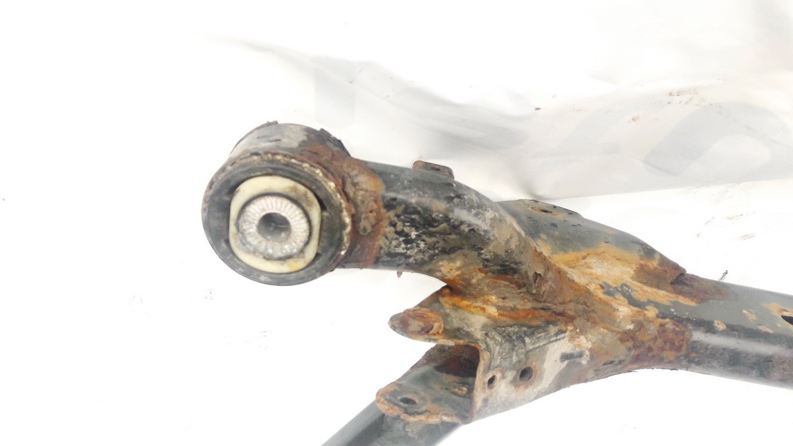 Audi A4 2002 Poikittainen akseli / silta - TAKANA - Thumbnail 2