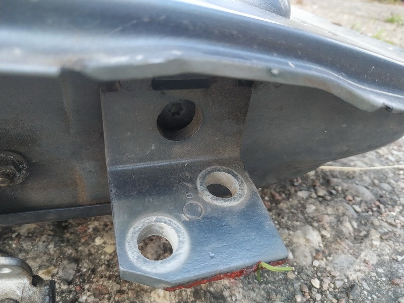 Citroen Xsara Picasso 2005 Zawias przednich drzwi - PRZEDNIE