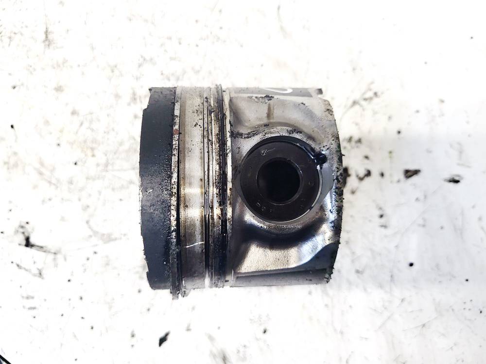 Toyota RAV-4 2009 Piston