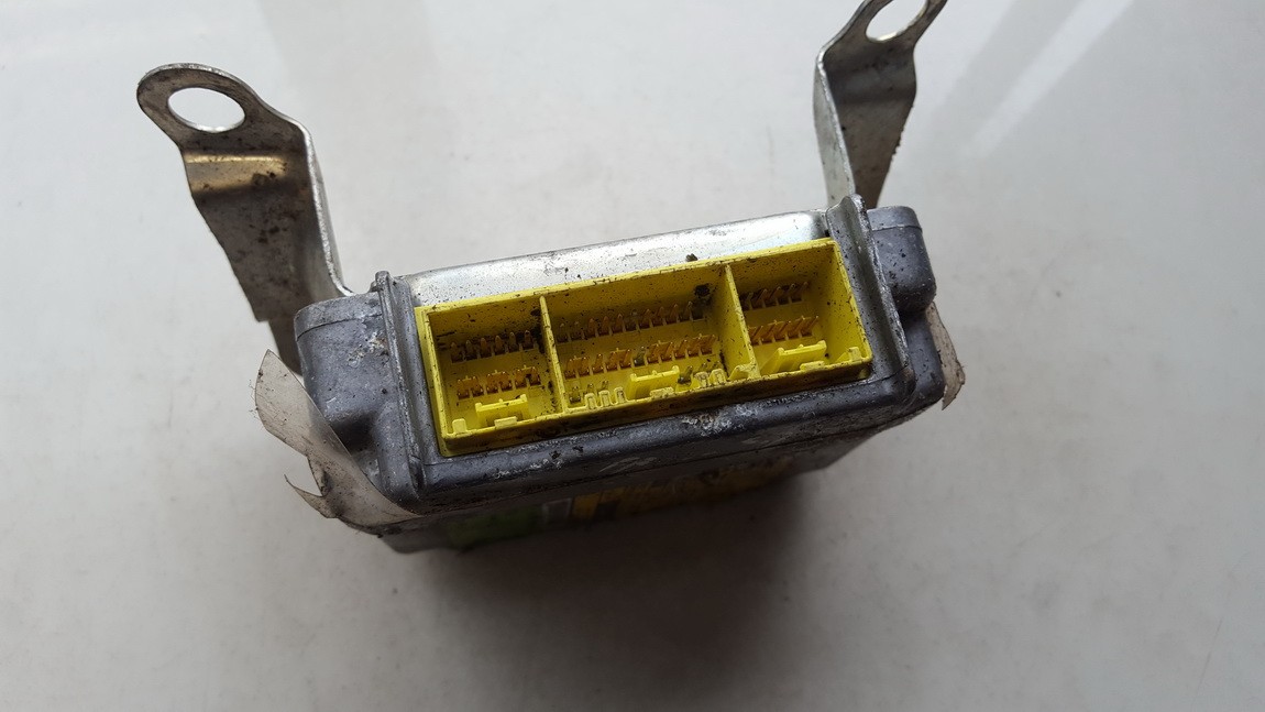 891700d040-89170-0d040-205881-102-205881102-airbag-crash-sensors