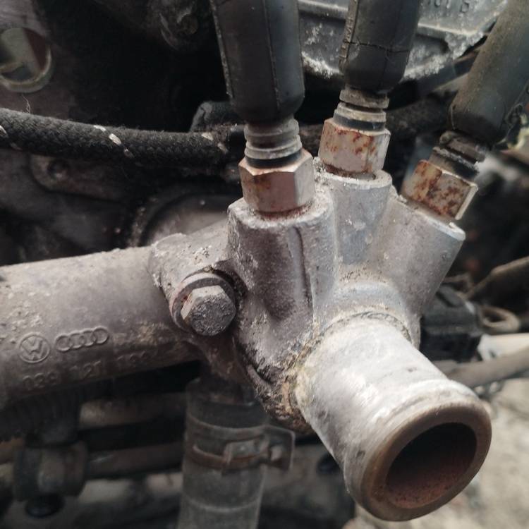 038121133A Audi A3 2000 Heizung Vorwärmung Exchange Kühlmittel (Heizventil) - Thumbnail 3