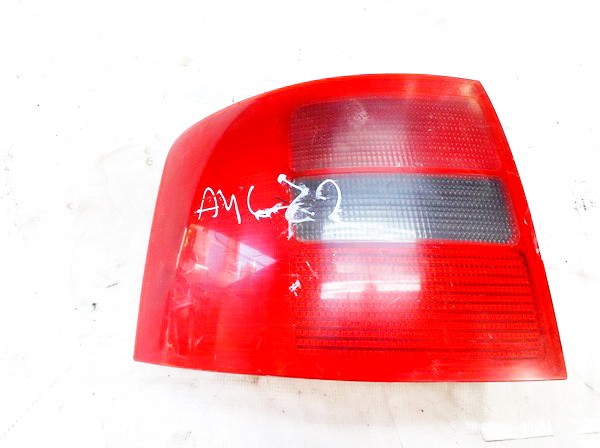 4B9945095 Audi A6 1998 Aizmugurējais lukturis - AIZMUGURE PA KREISI