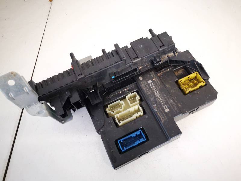 2045458301 Mercedes-Benz C-CLASS 2008 Fuse box