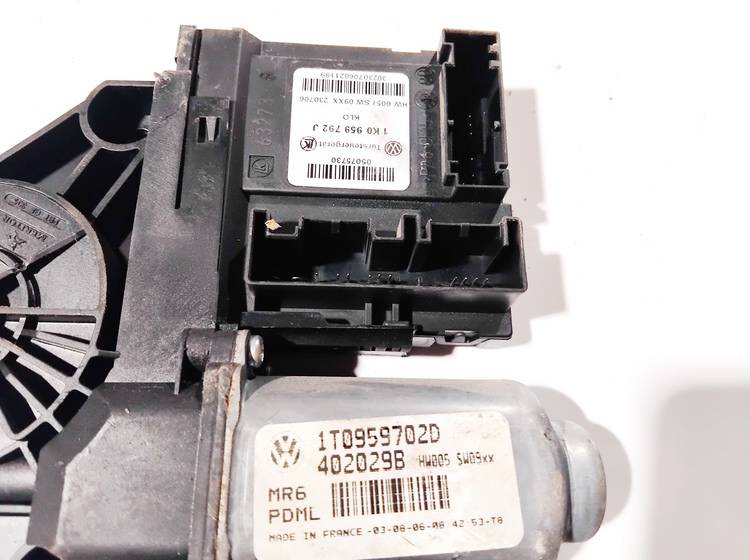 1T0959702D Skoda Octavia 2006 Window Motor - FRONT RIGHT - Thumbnail 3