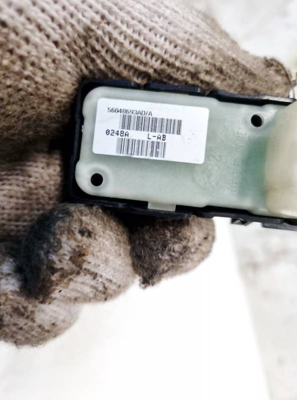 56040693AD Dodge Caliber 2008 Przycisk sterowania szybą (przyciski podnoszenia szyby) - Thumbnail 4