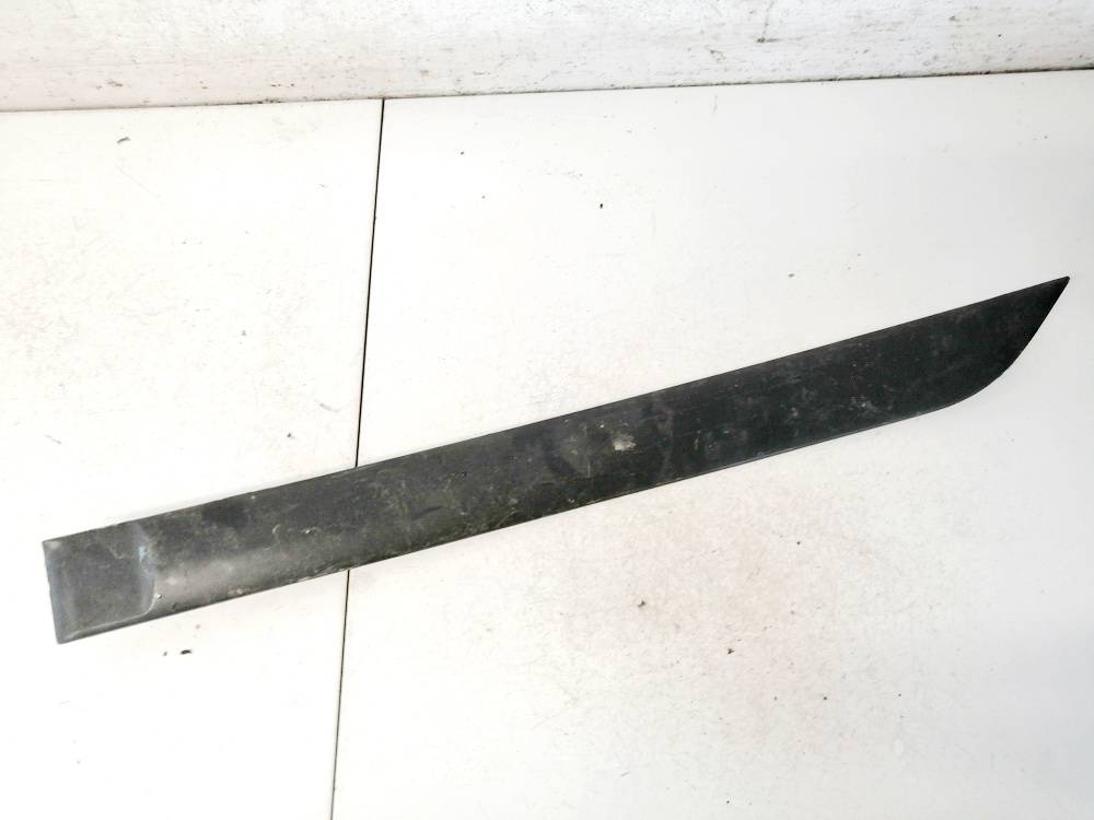 98ABF25533AEW Ford Focus 2001 arrière gauche garniture porte de moulage