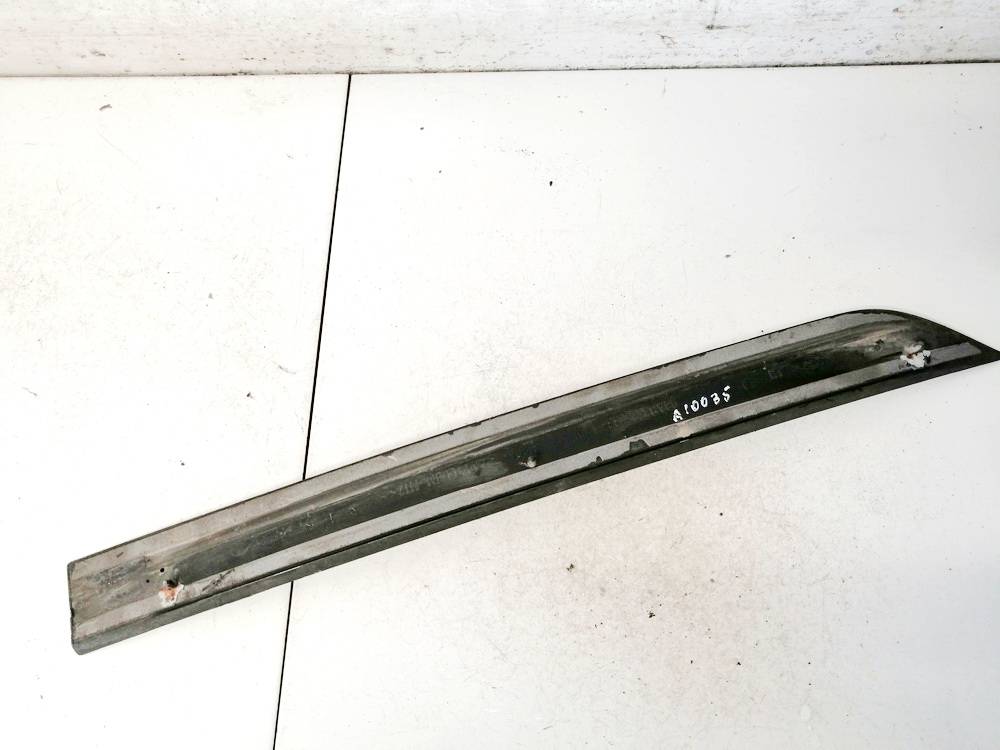 98ABF25533AEW Ford Focus 2001 arrière gauche garniture porte de moulage - Thumbnail 2