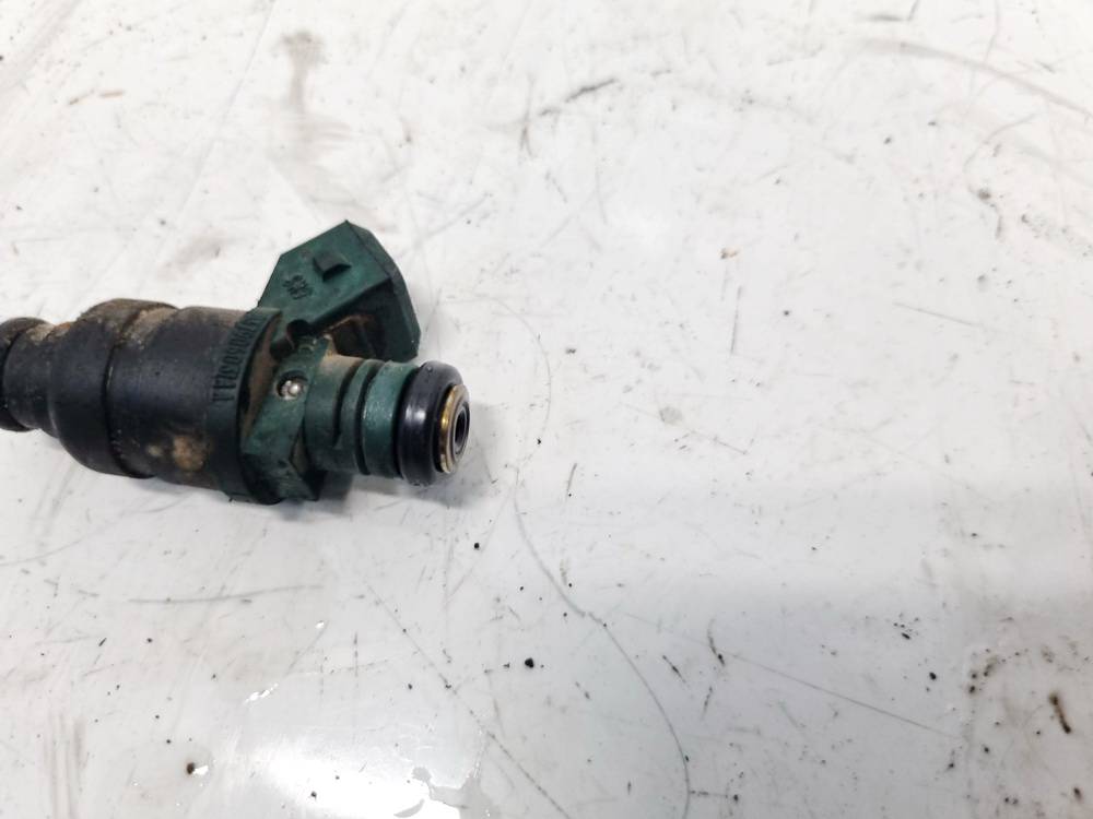 037906031AA Audi A3 1998 Fuel Injector - Thumbnail 2